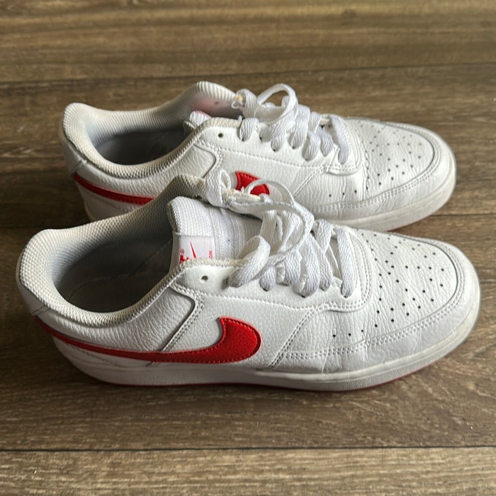 Nike court vision low cut